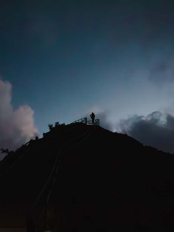 Kelimutu Nationalpark: Sonnenaufgang über den drei Kraterseen